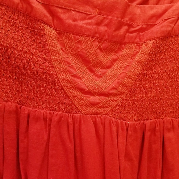 Fun red dress - Picture 2 of 3